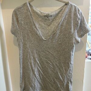 Vineyard Vines Heather Gray Women's Short Sleeve V-Neck Tee size M